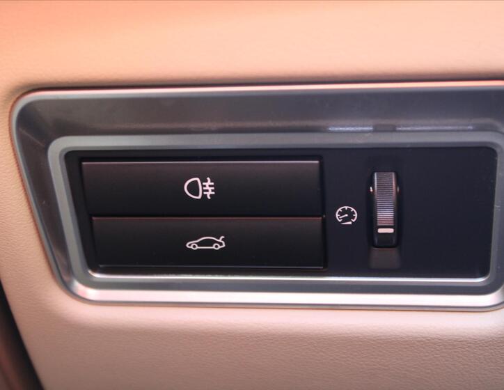 Jaguar XF 21