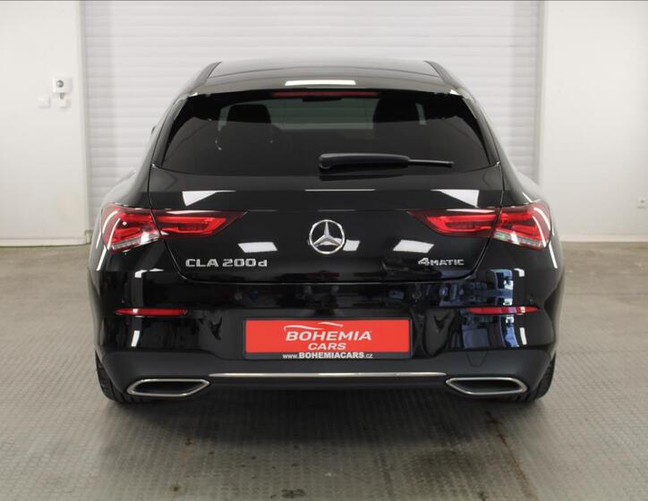 Mercedes-Benz CLA 5