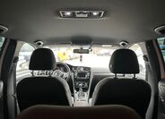 Volkswagen Golf 32