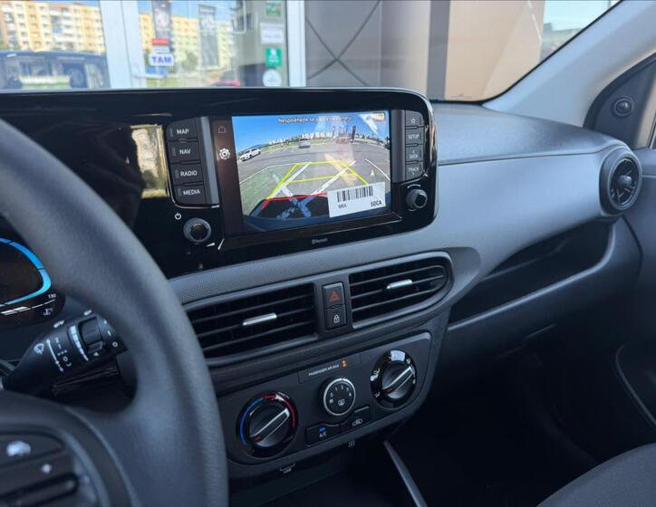 Hyundai i10 9