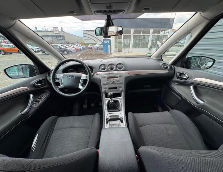 Ford S-MAX 12