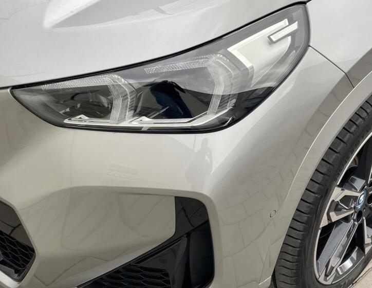 BMW iX1 5