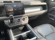 Land Rover Defender 24