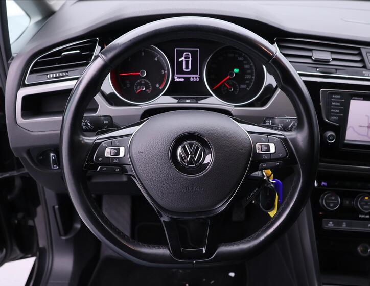 Volkswagen Touran 20