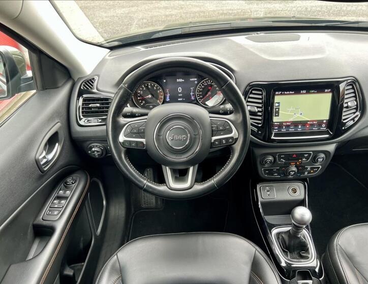 Jeep Compass 23