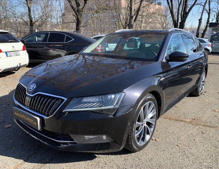 Škoda Superb 1