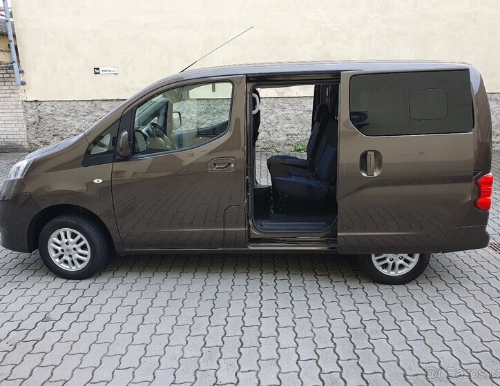 Nissan NV200 2