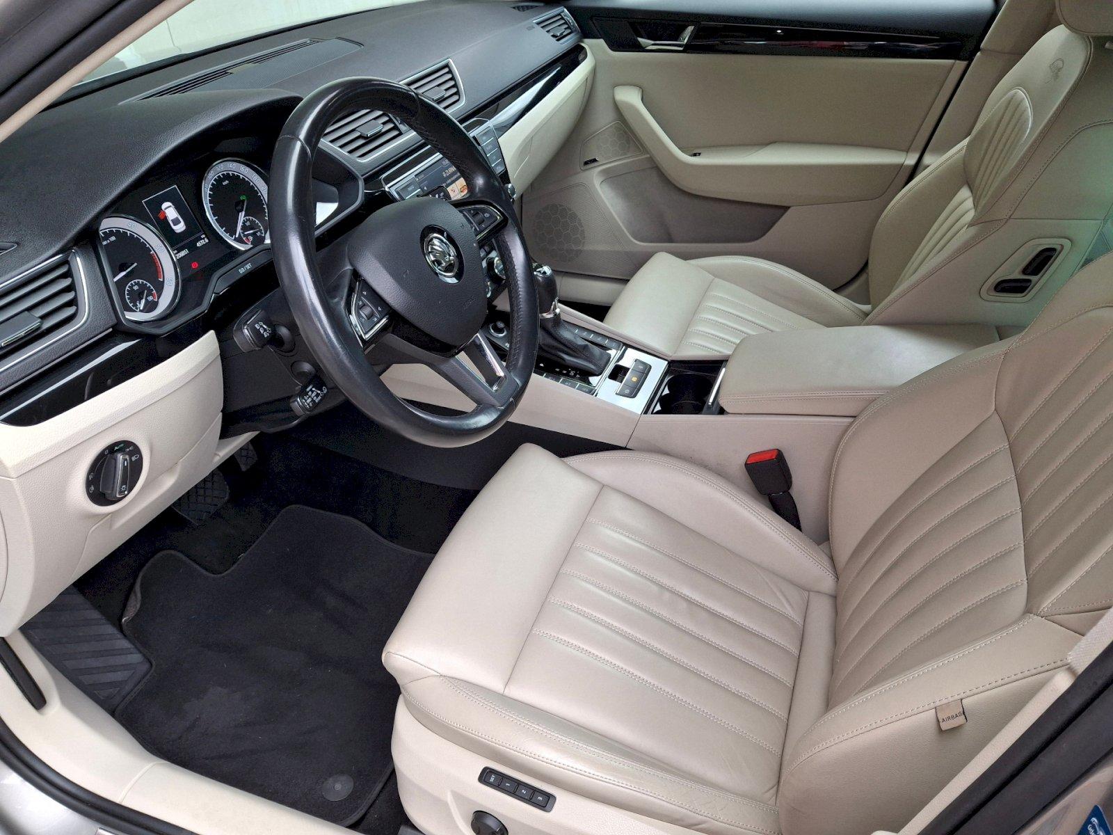 Škoda Superb