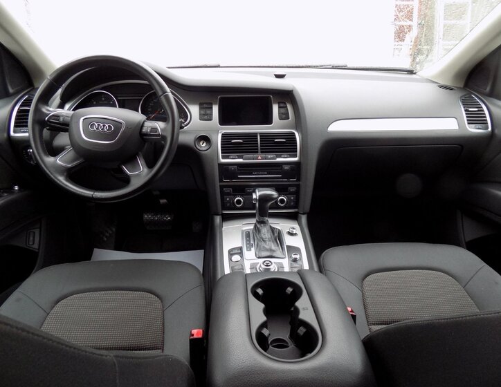 Audi Q7 18