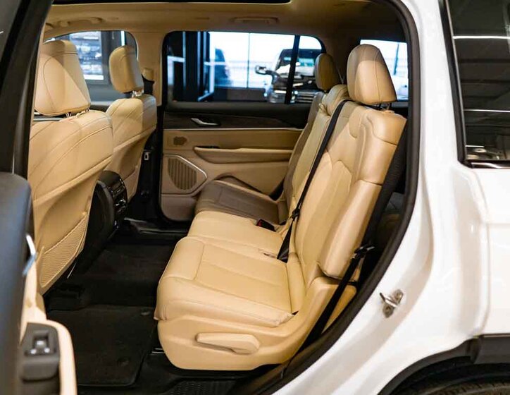 Jeep Grand Cherokee 33