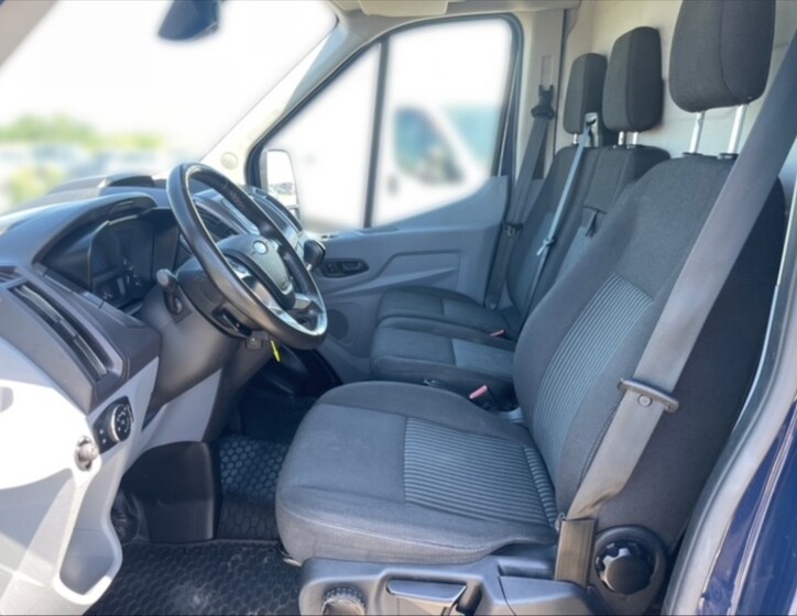 Ford Transit 7