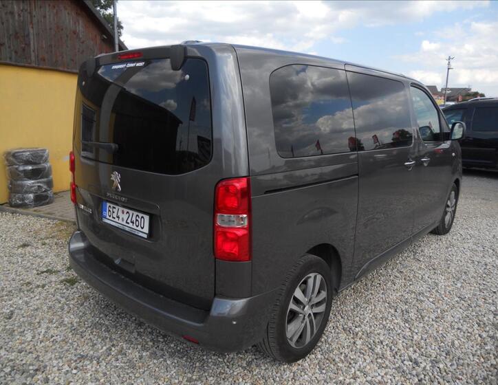 Peugeot Traveller 6