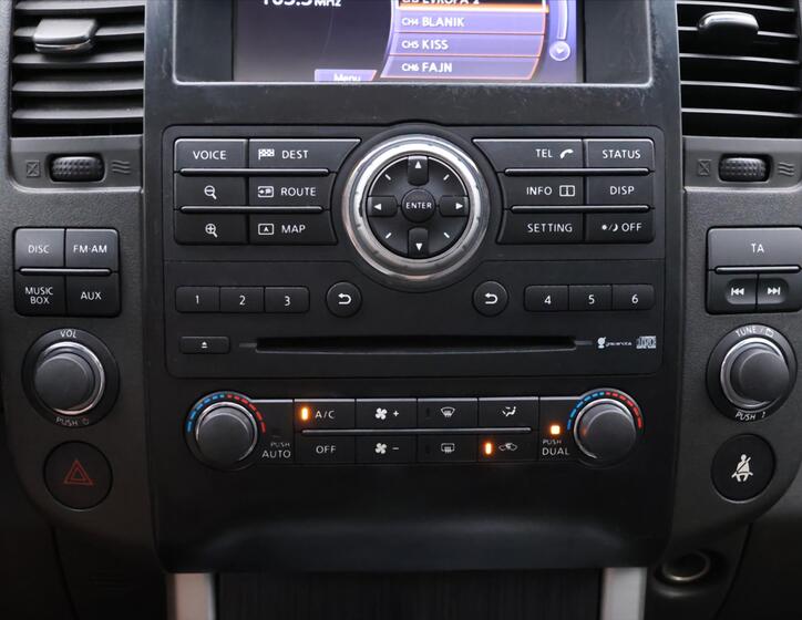 Nissan Pathfinder 27