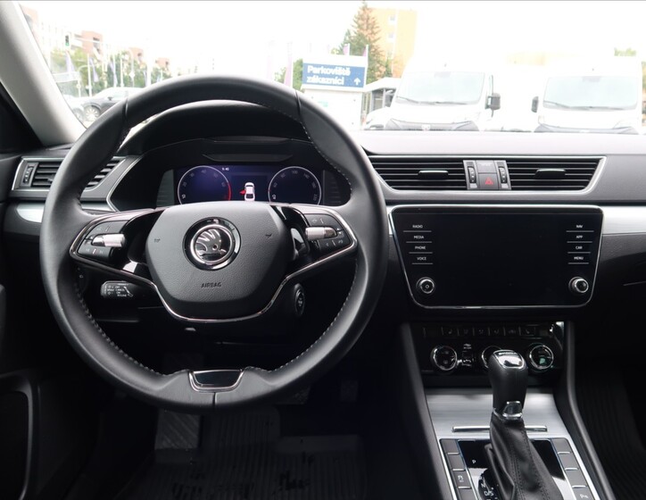 Škoda Superb 13