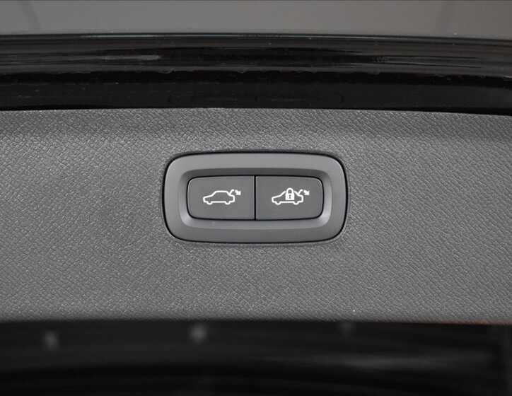 Volvo XC90 11