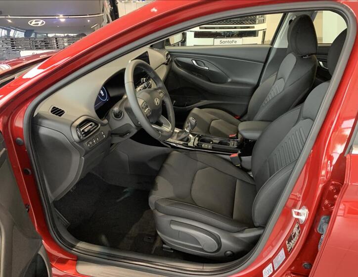 Hyundai i30 24