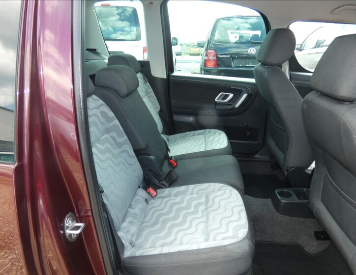 Škoda Roomster 15