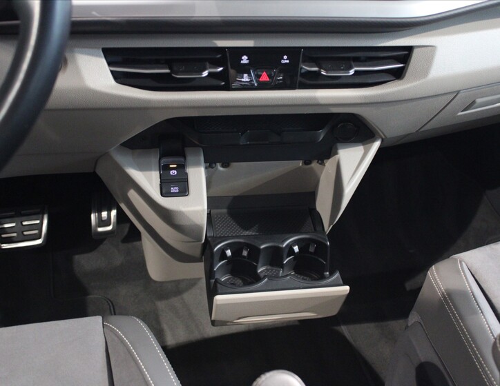 Volkswagen Multivan 24