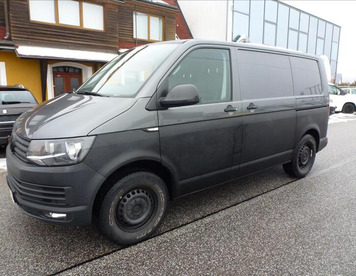 Volkswagen Transporter 1