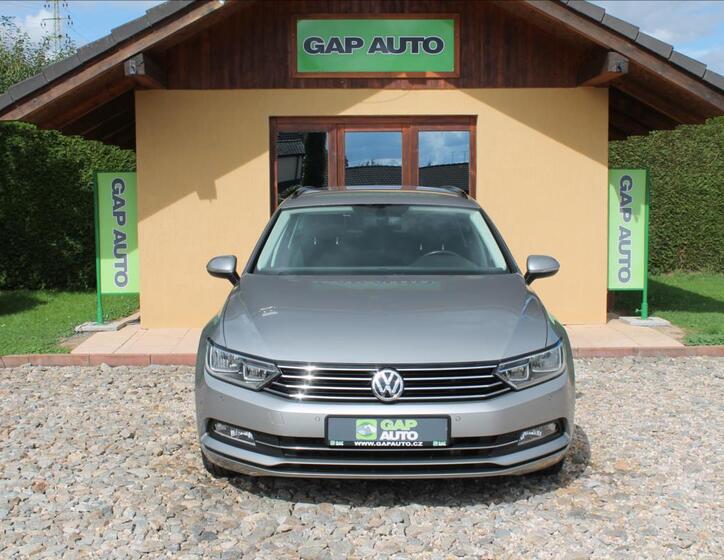 Volkswagen Passat 2