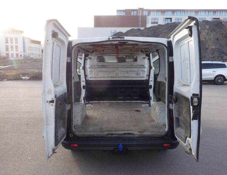 Renault Trafic 13