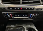 Audi Q7 15