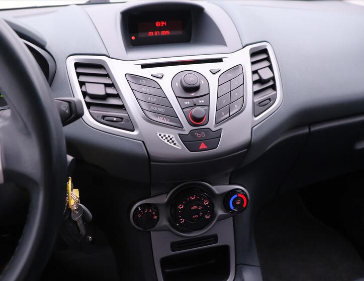 Ford Fiesta 23