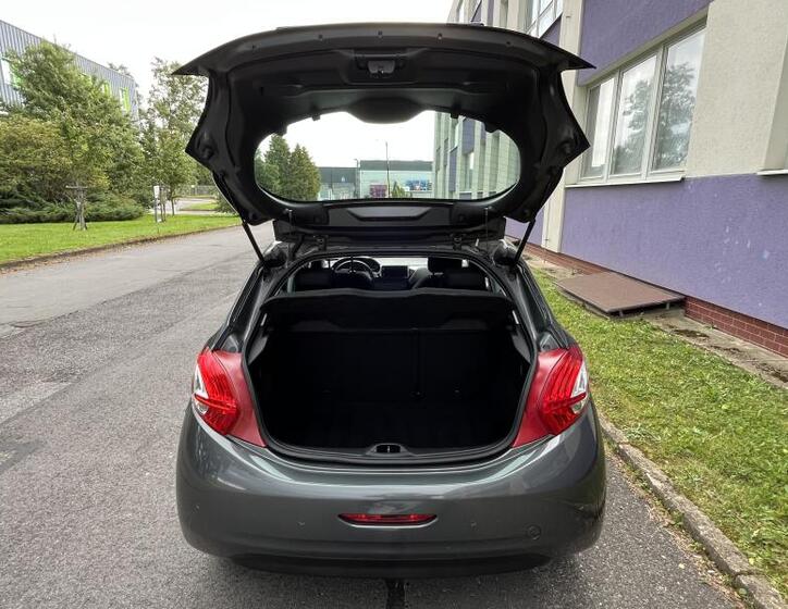 Peugeot 208 17