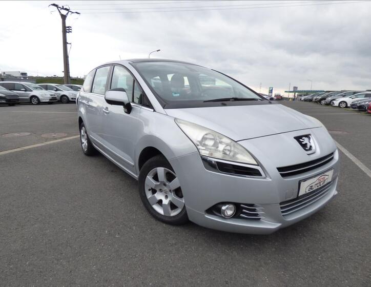 Peugeot 5008 1
