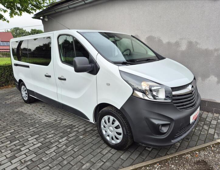 Opel Vivaro 9