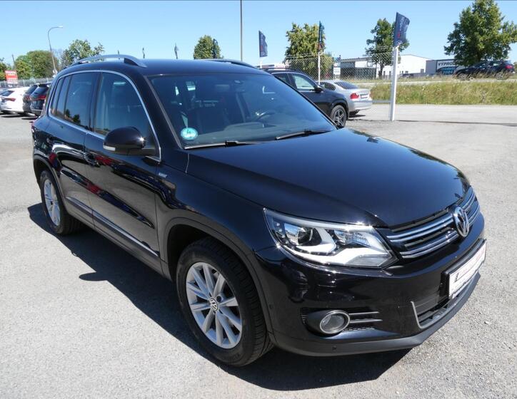 Volkswagen Tiguan 1