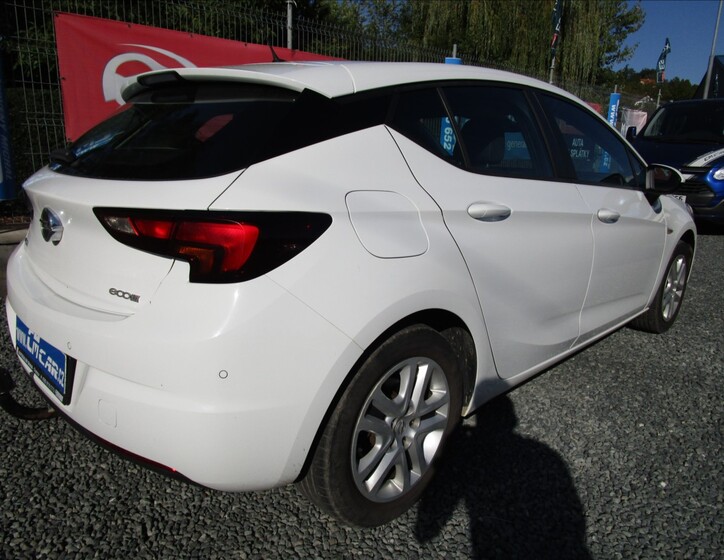 Opel Astra 4
