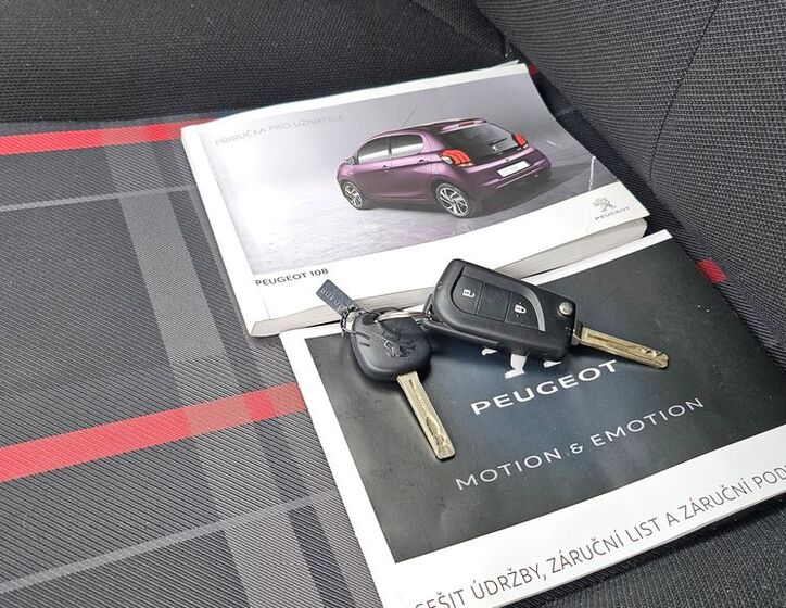 Peugeot 108 11