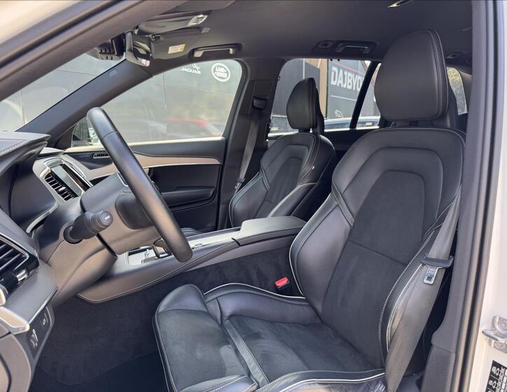 Volvo XC90 11