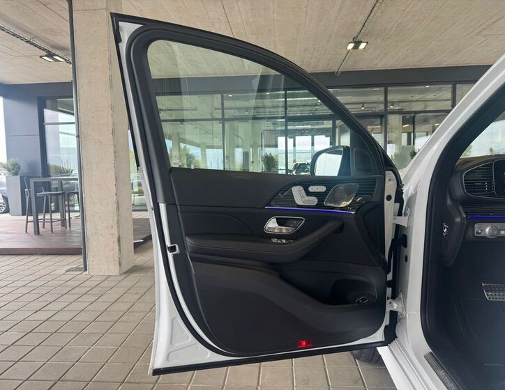Mercedes-Benz GLE 9
