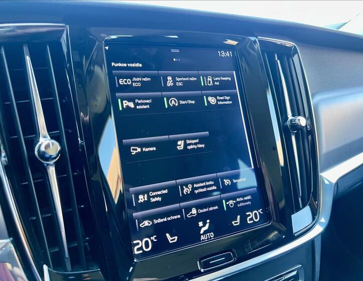 Volvo V90 29