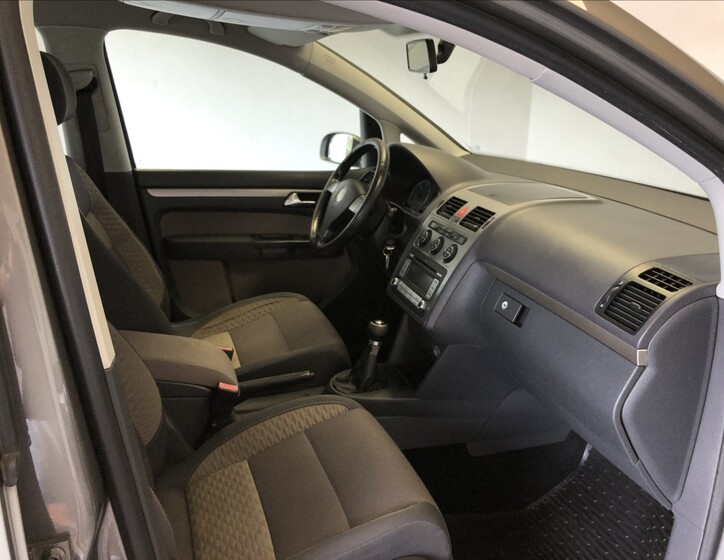 Volkswagen Touran 12