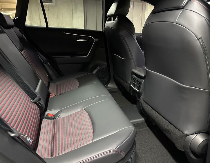 Toyota RAV4 12