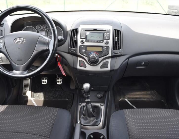 Hyundai i30 25
