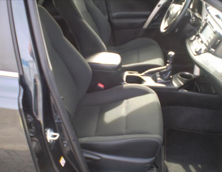 Toyota RAV4 12