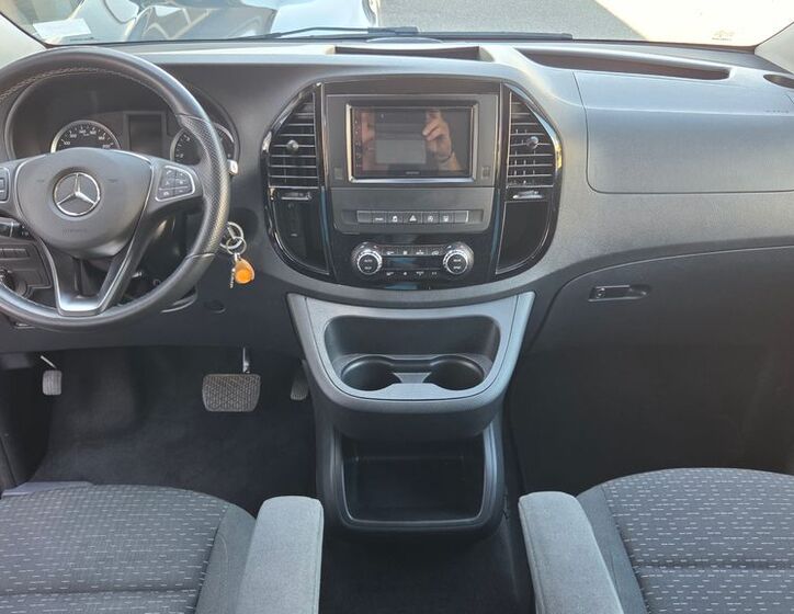 Mercedes-Benz Vito 11