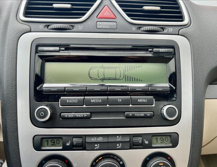 Volkswagen EOS 10