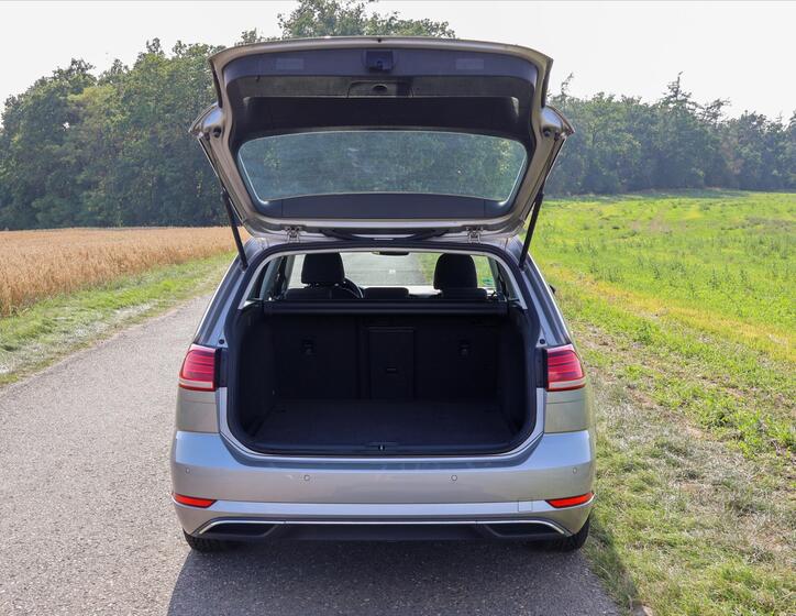 Volkswagen Golf 9