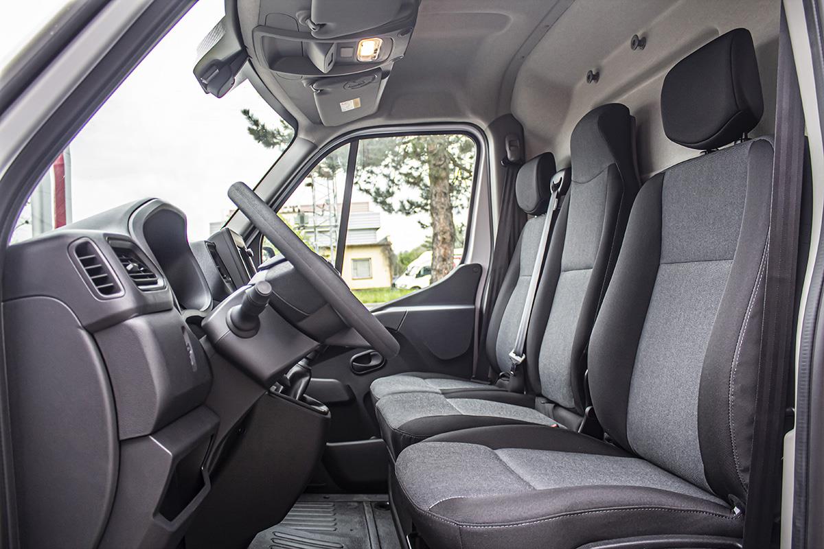 Nissan NV400