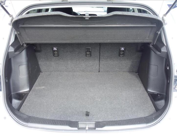 Suzuki S-Cross 16