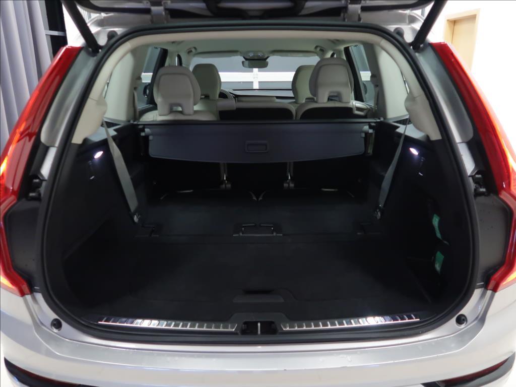 Volvo XC90 11