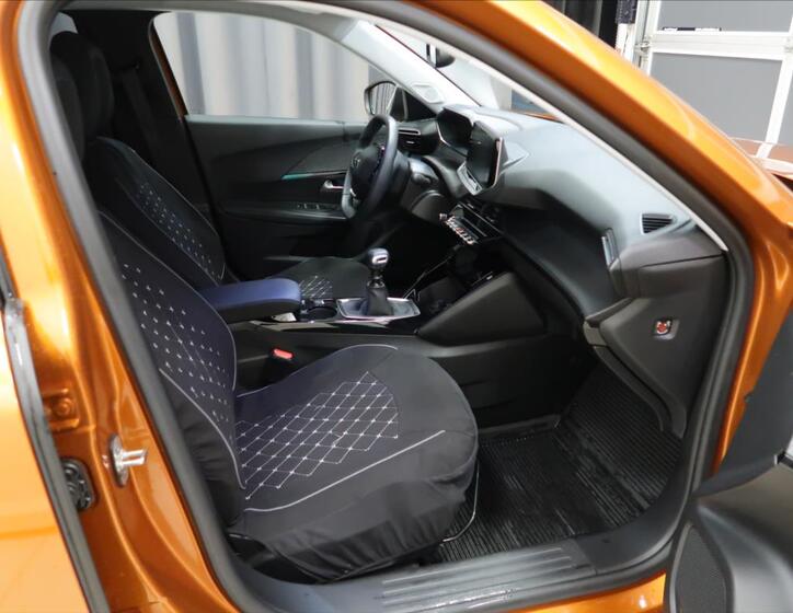 Peugeot 2008 11