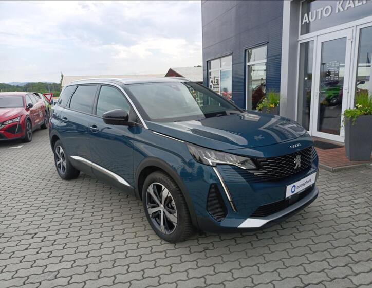 Peugeot 5008 8