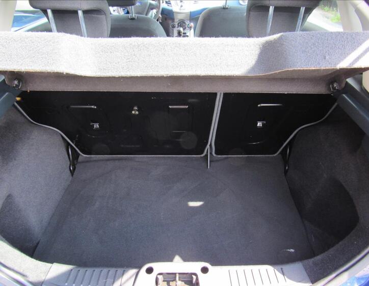 Ford Fiesta 24