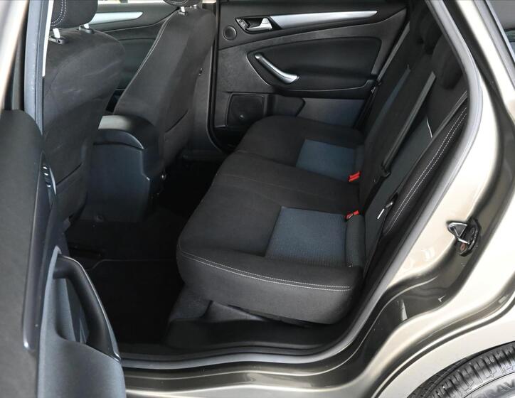 Ford Mondeo 10